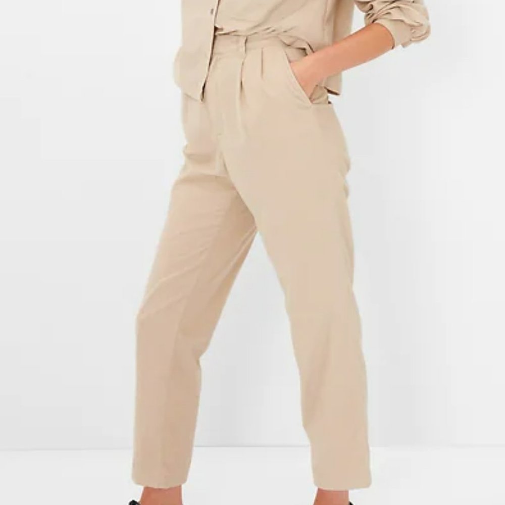 High Rise Pleated Taper Corduroy Pants